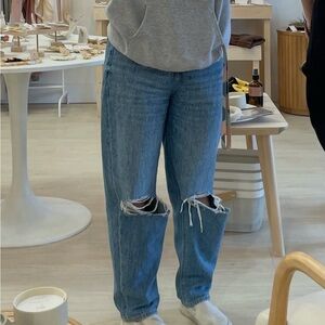 American Eagle Relaxed Mom Jeans